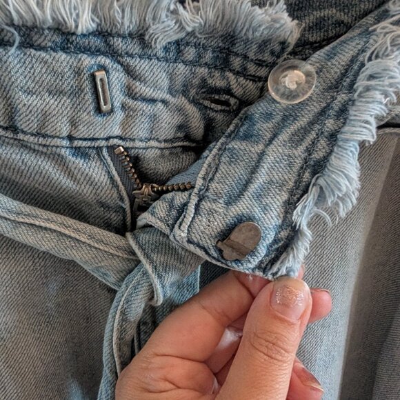 Gap Light Wash Belted A-line Denim Midi Skirt – Size 28 Vintage style - Picture 10 of 12